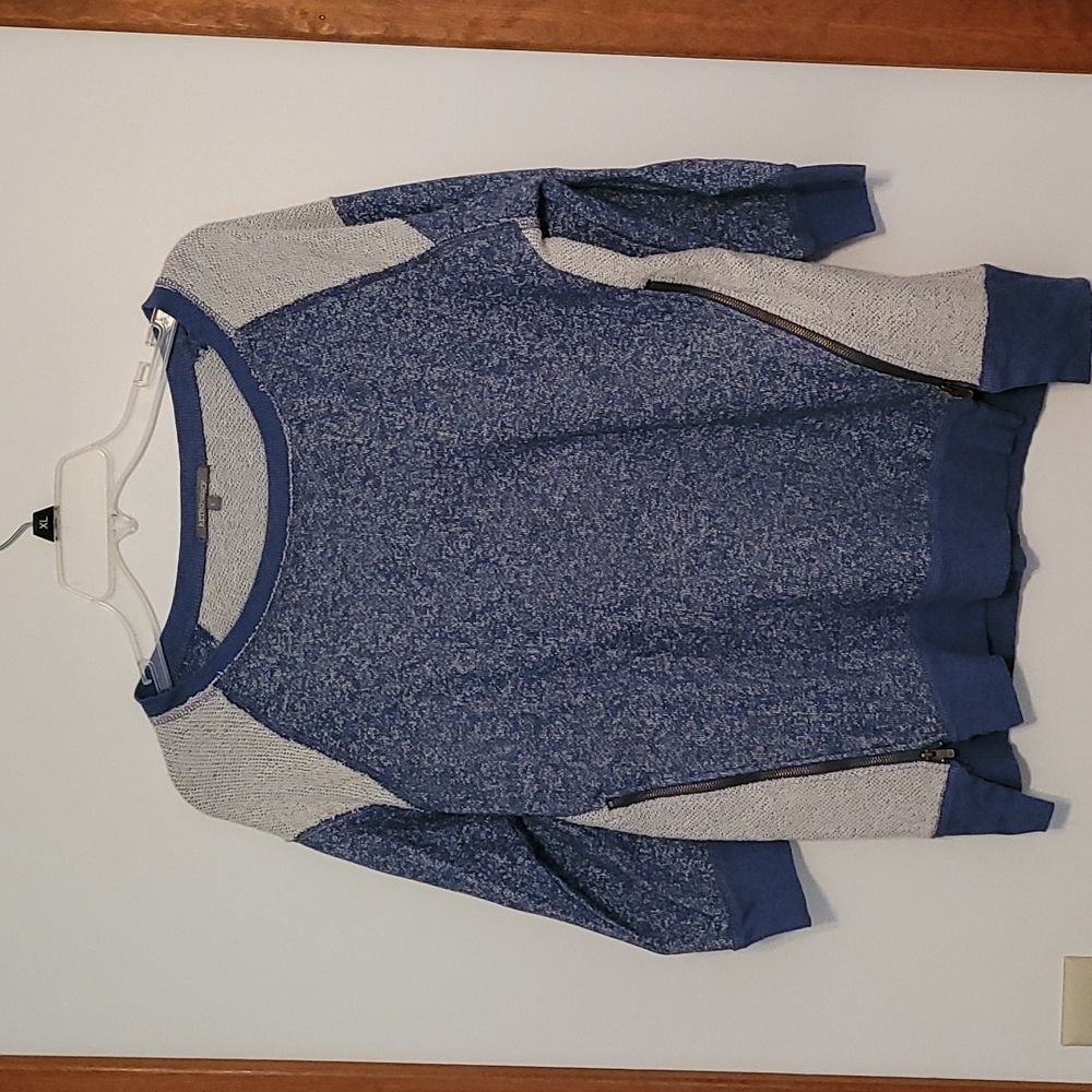 Retrology Sweatshirt - Picture 1 of 3